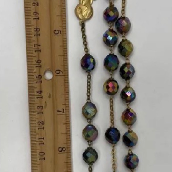 Carnival Glass Rosary - Picture 5 of 7
